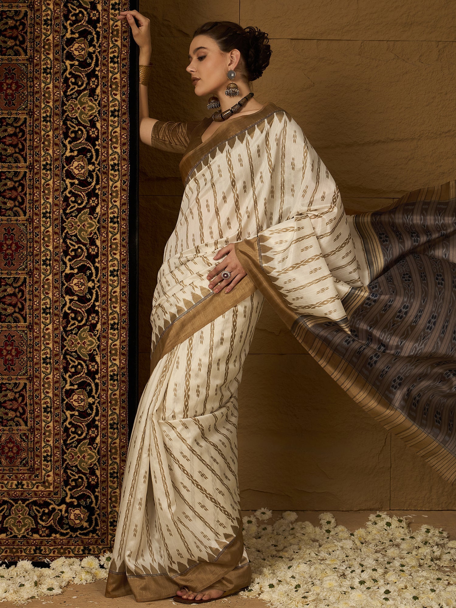 Off-White Ikat Bagalpuri Silk Saree - Ressa
