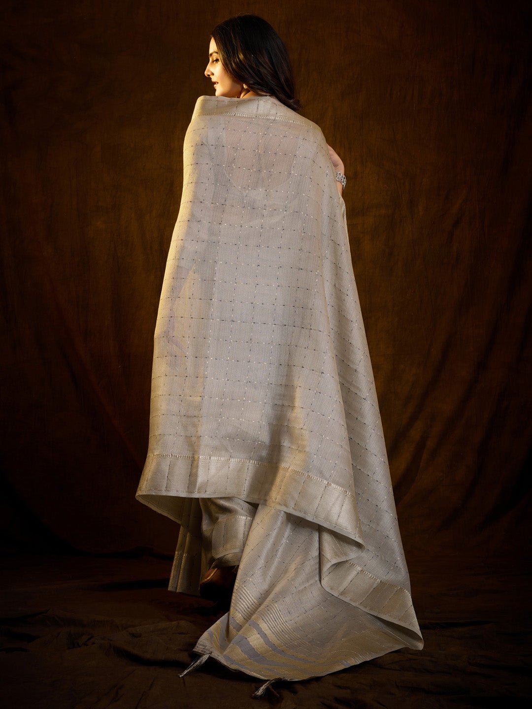 Off-White Linen Blend Banarasi Zari Woven Saree - Ressa