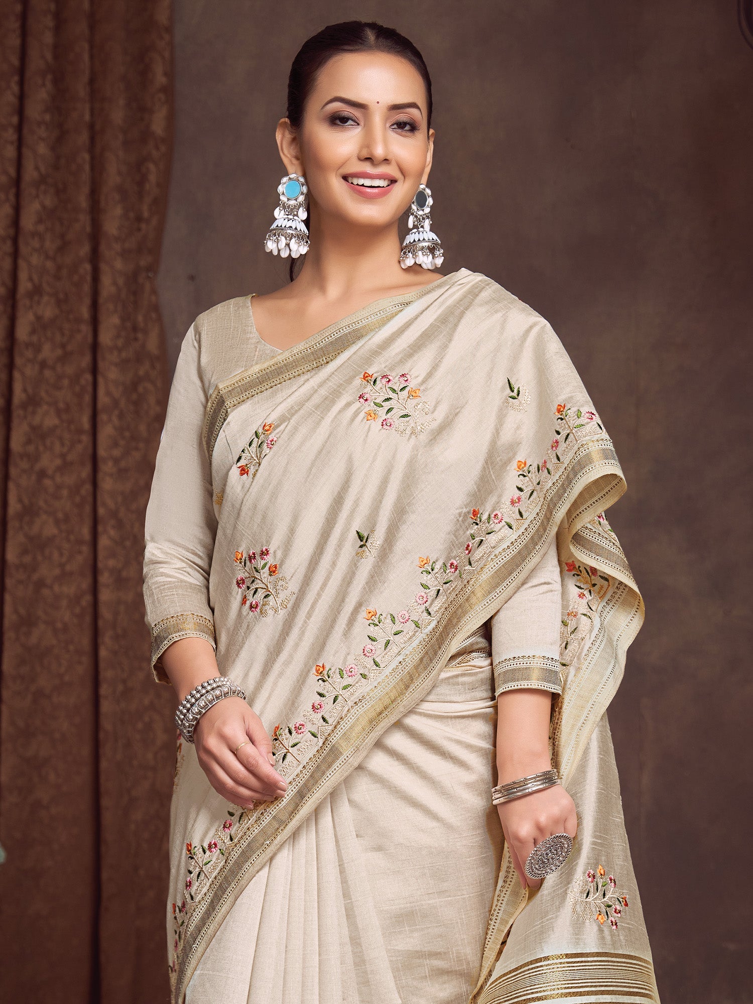 Off-White Linen Blend Saree - Ressa