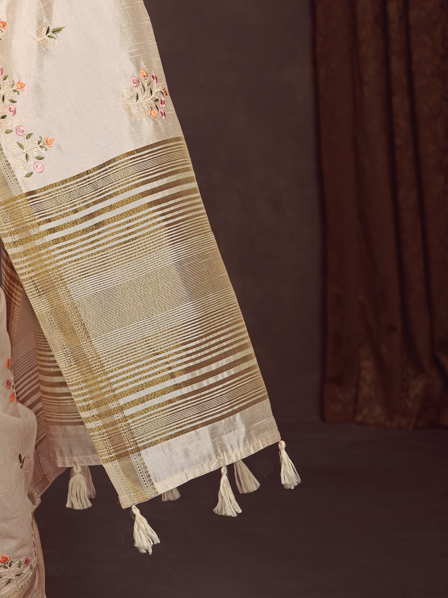Off-White Linen Blend Saree - Ressa