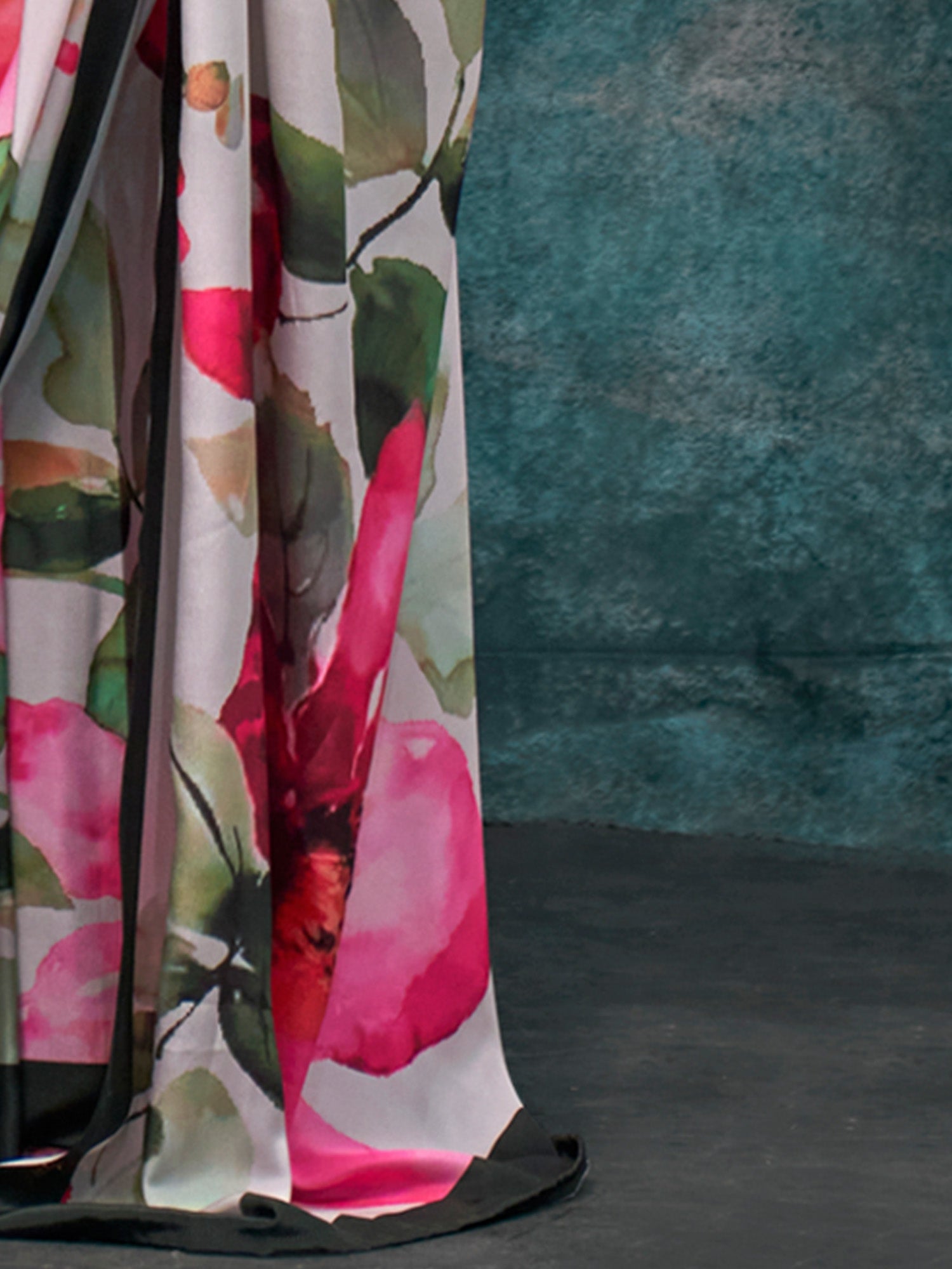 Off-White & Pink Floral Print Saree - Ressa