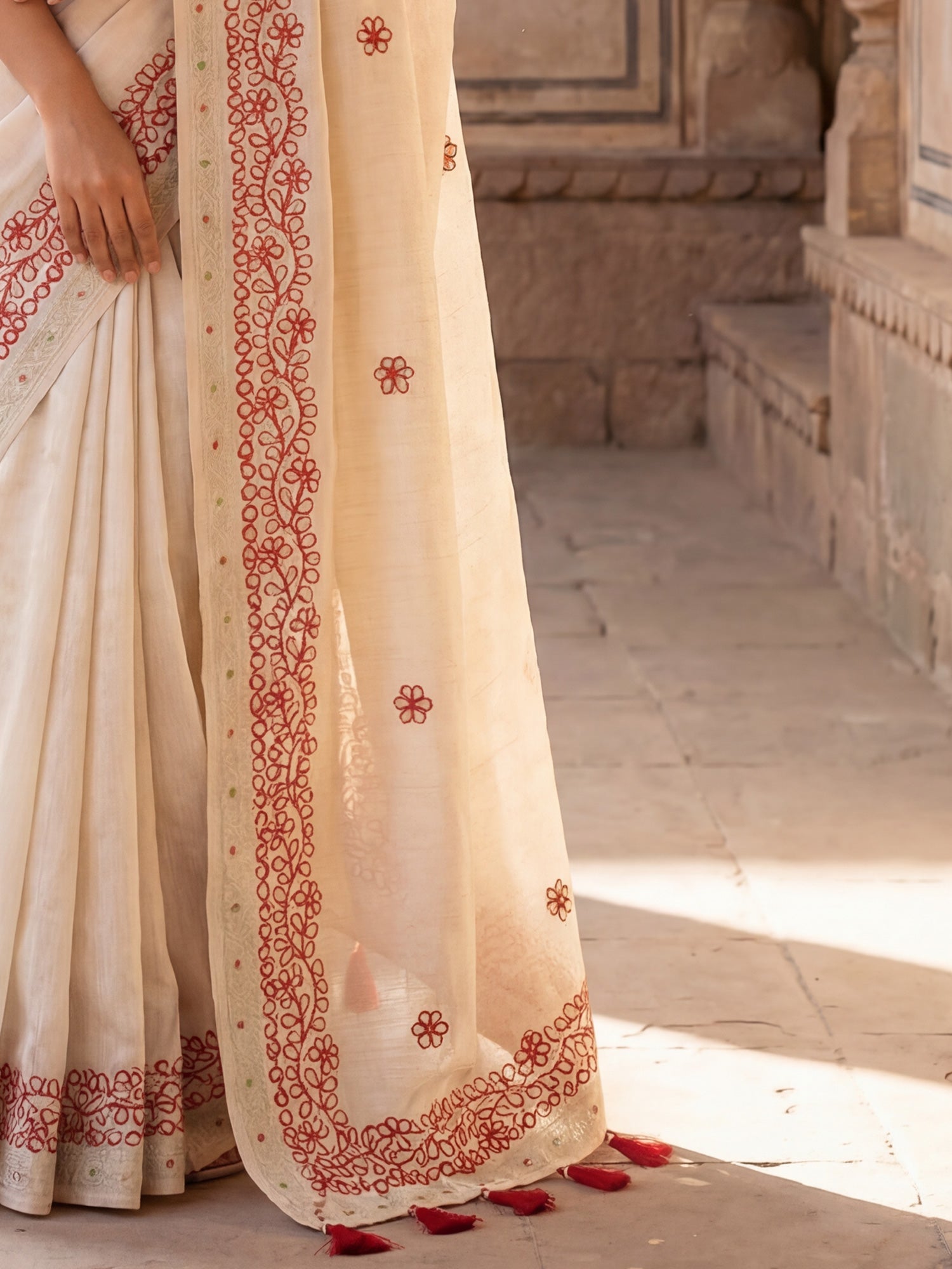 Off-White & Red Tissue Silk Saree - Ressa