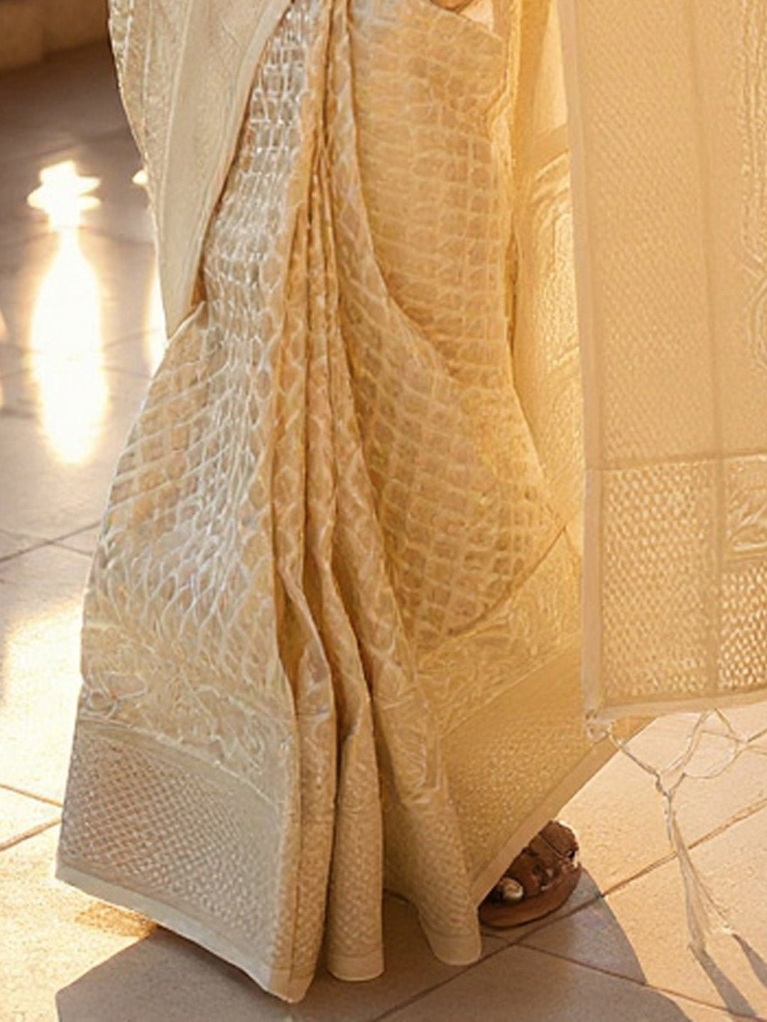 Off White Silk Blend Banarasi Silk Saree - Ressa