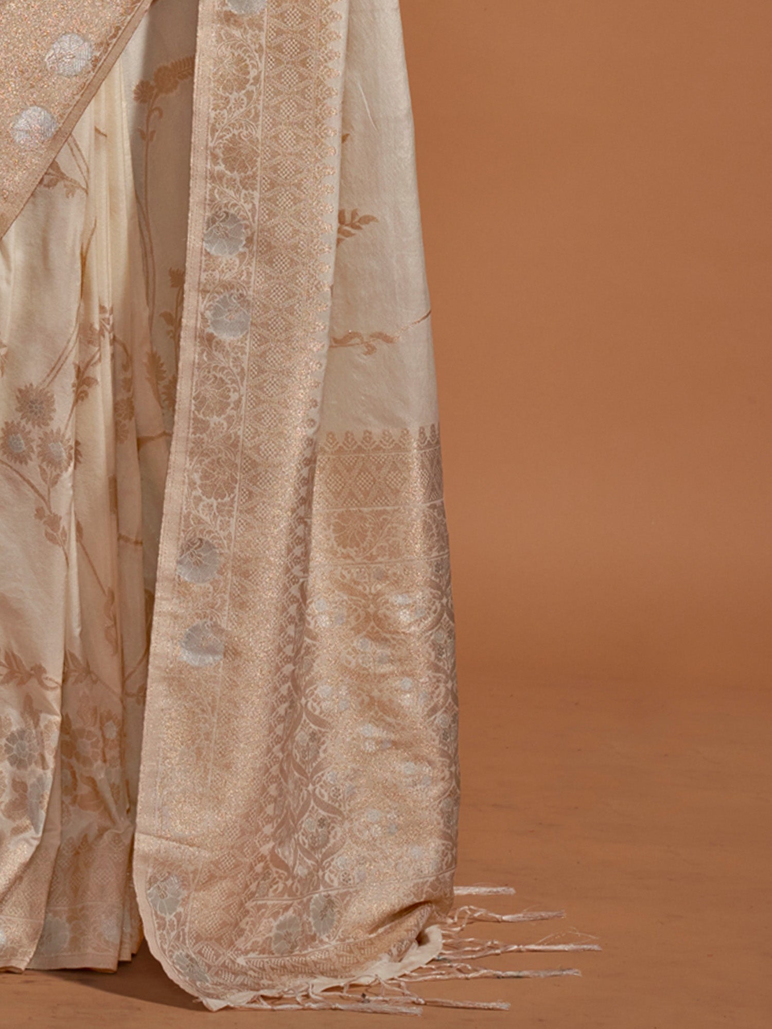 Off-White Silk Blend Banarasi Style Saree - Ressa
