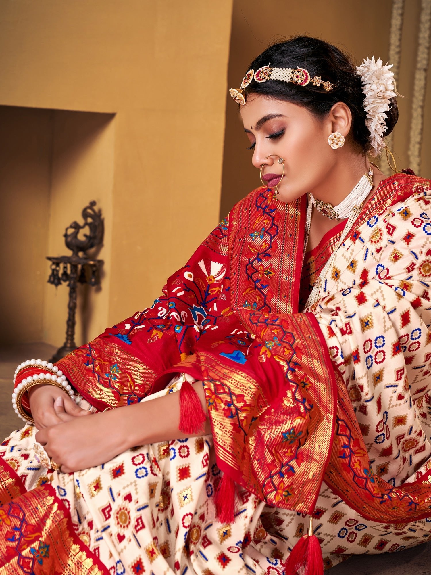 Off white Silk Blend Woven Printed Saree - Ressa