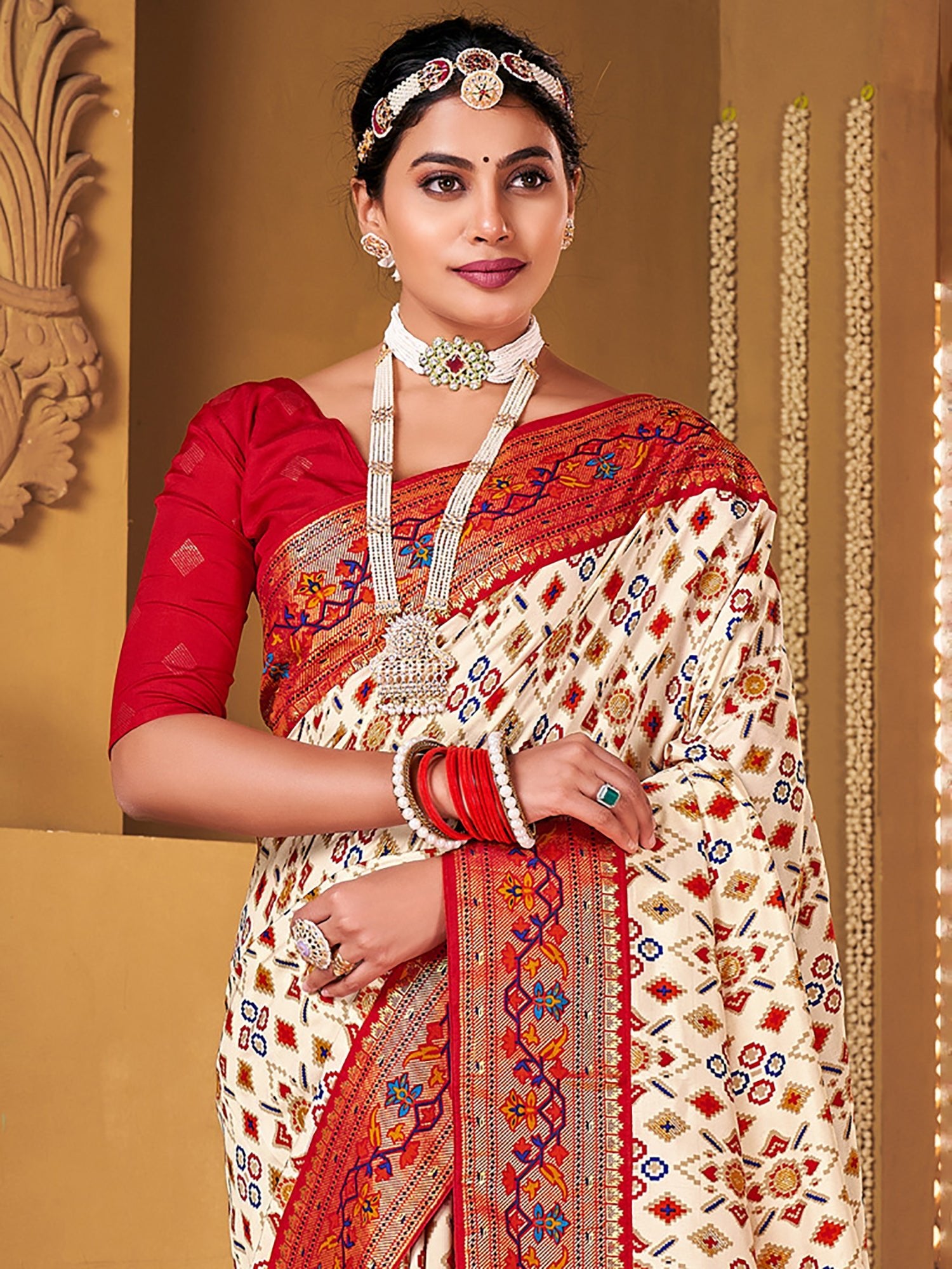 Off white Silk Blend Woven Printed Saree - Ressa