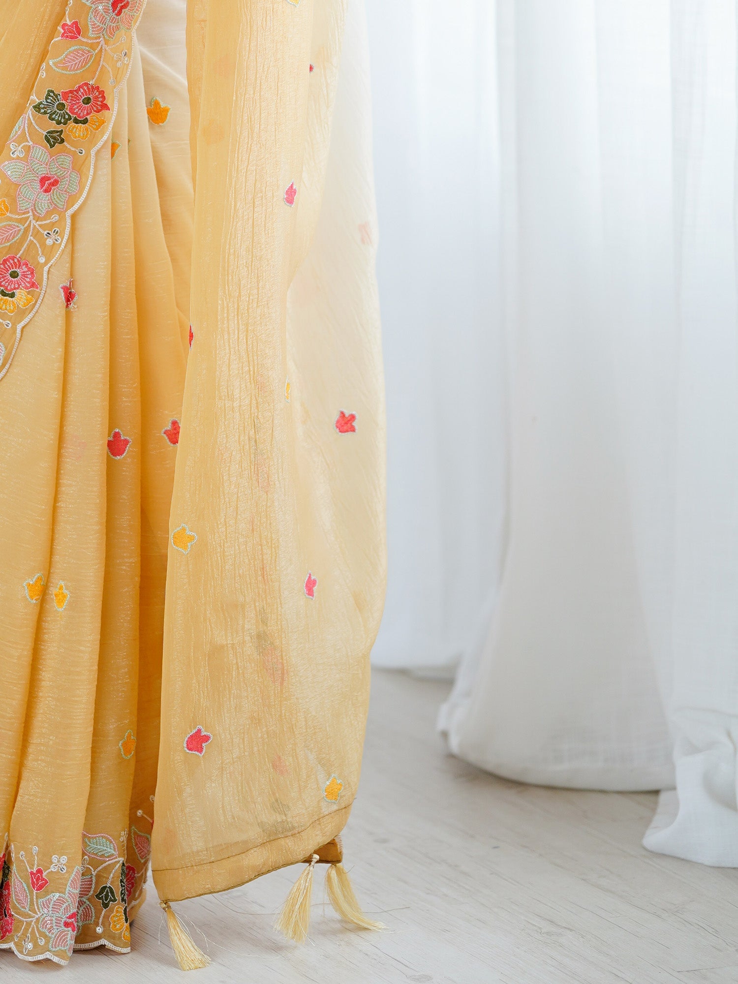 Off-White & Yellow Polyester Embroidered Floral Scalloped Border Saree - Ressa