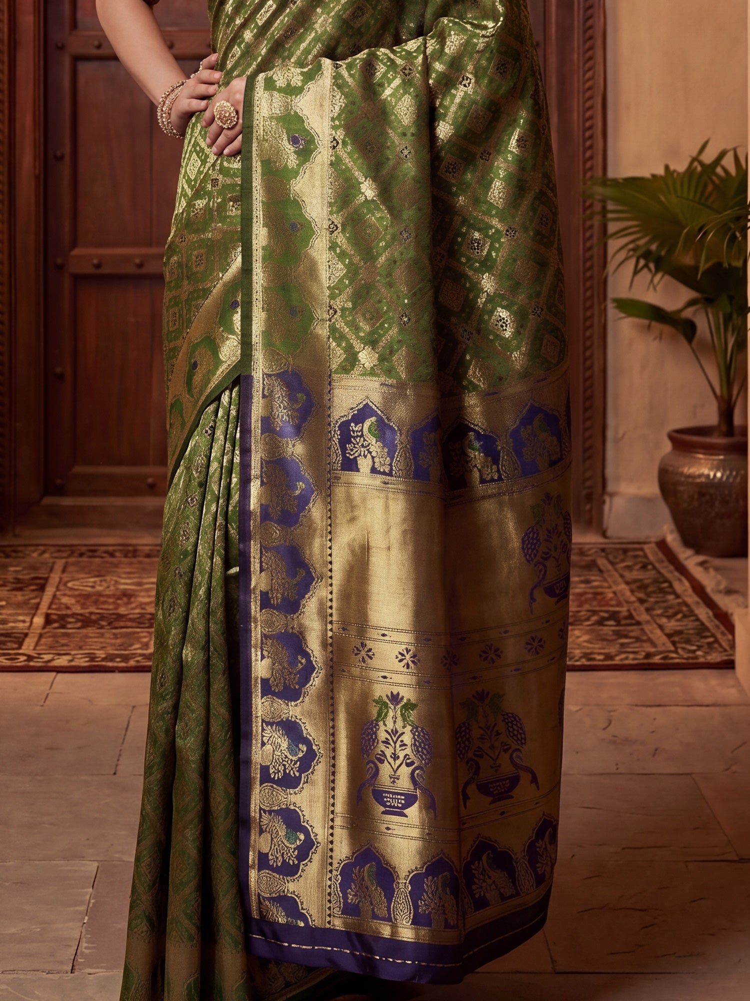 Olive Green Banarasi Silk Heritage Zari Weave Saree - Ressa