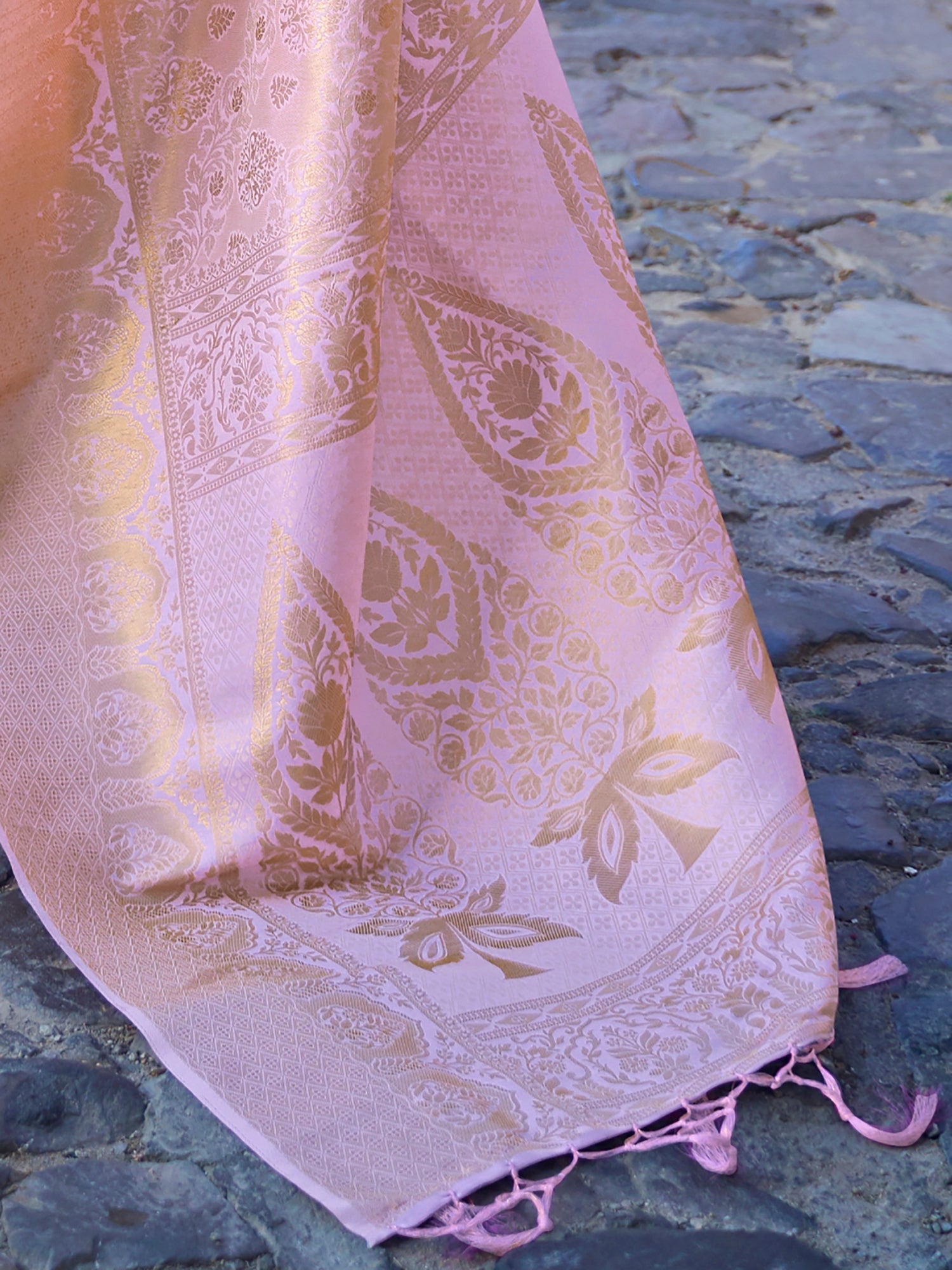 Pink Jari Woven Banarasi Saree - Ressa