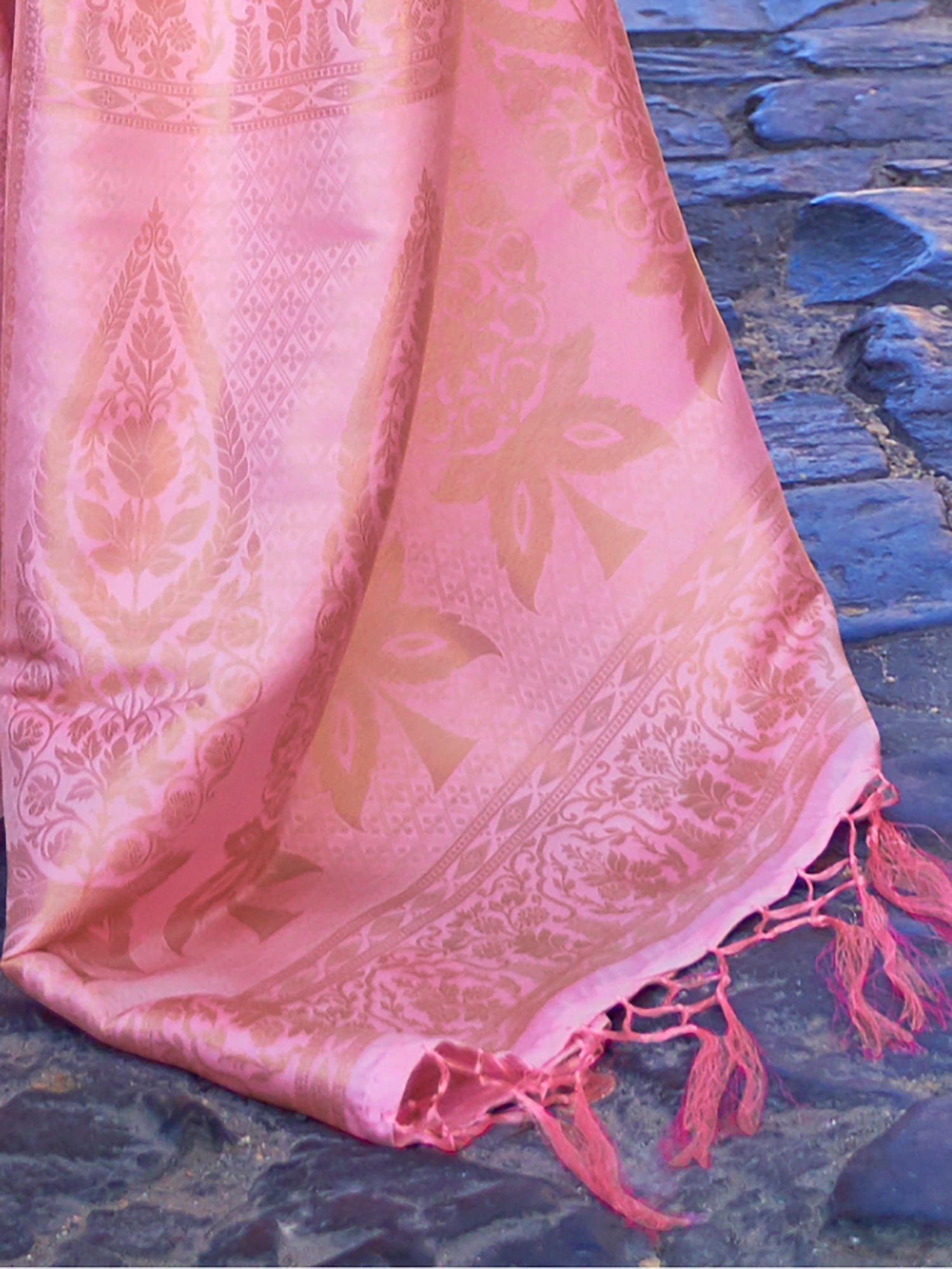 Pink Jari Woven Banarasi Saree - Ressa