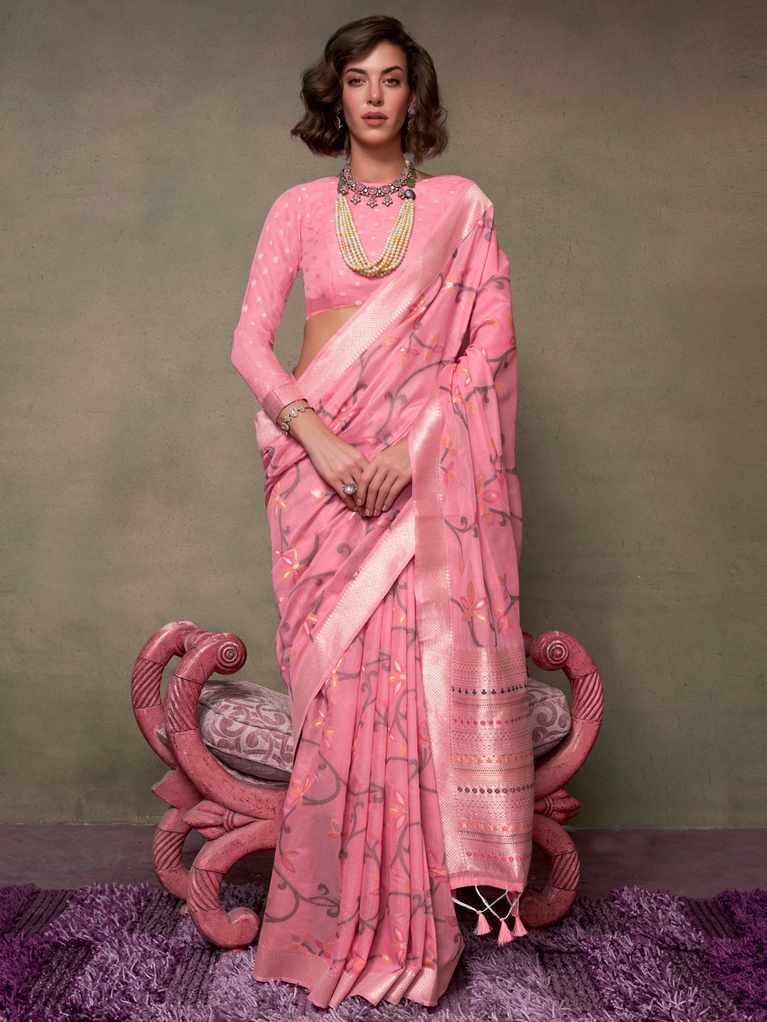 Pink Silk Blend Banarasi Saree - Ressa