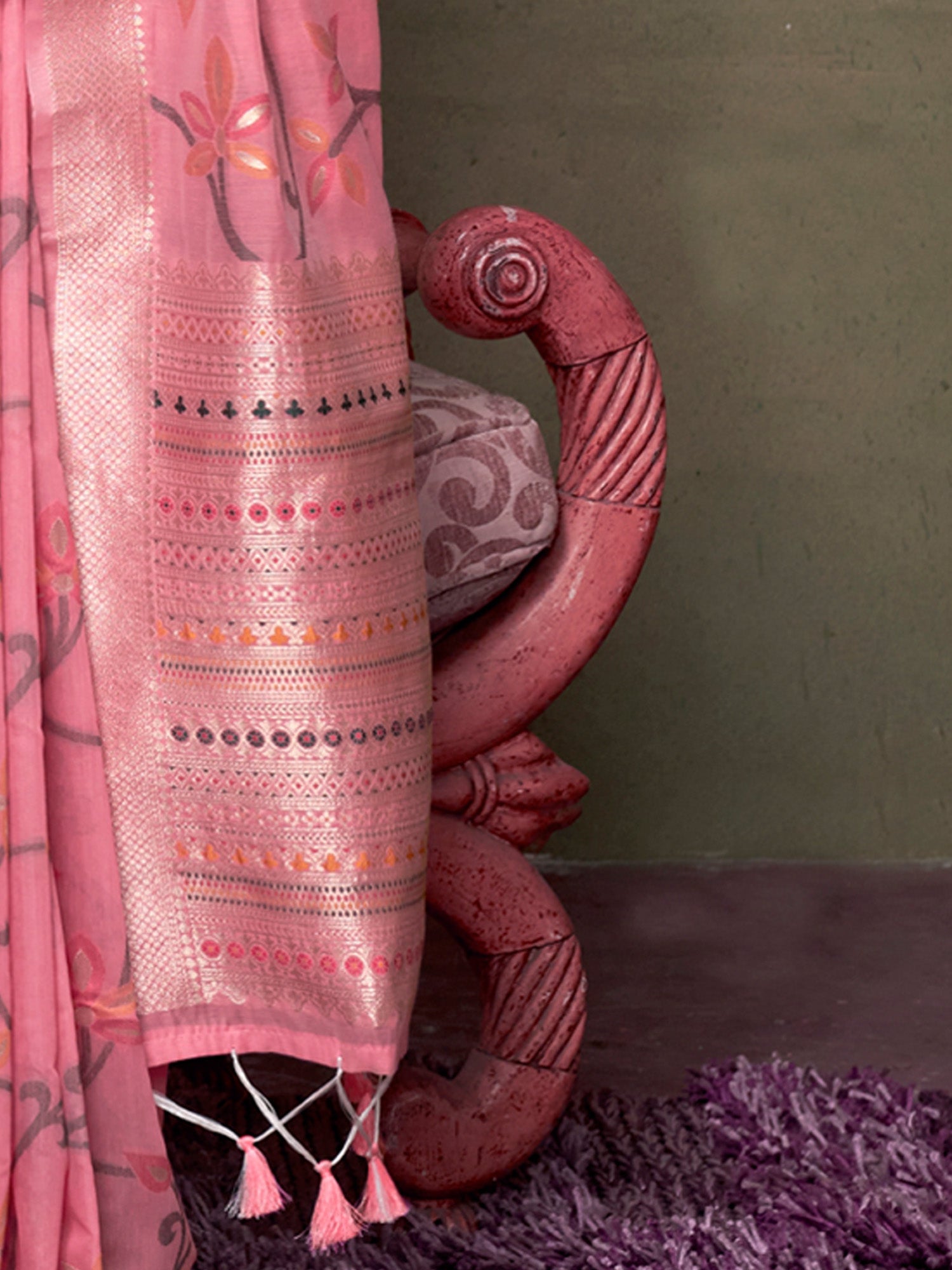 Pink Silk Blend Banarasi Saree - Ressa