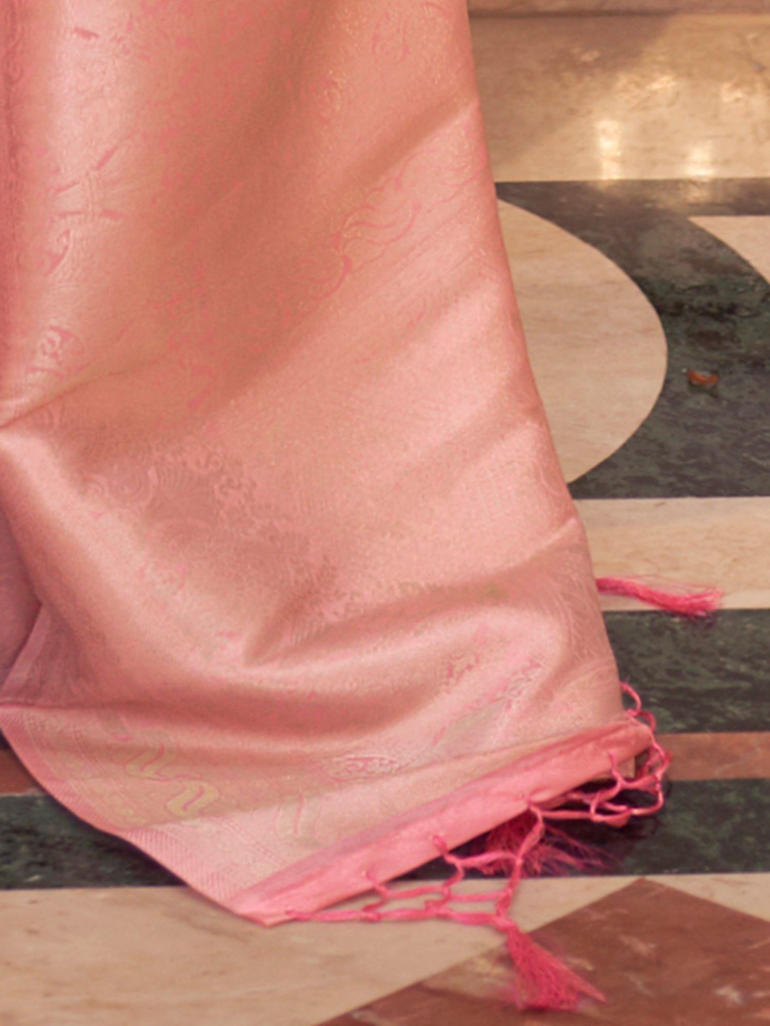 Pink Silk Blend Heritage Handloom Style Saree - Ressa