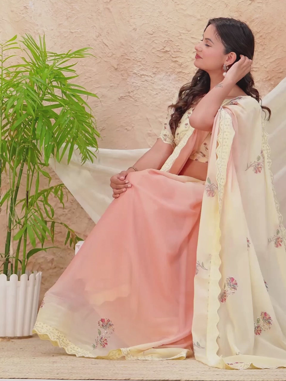 Yamini Peach Floral Georgette Saree with Scallop Border & Peach Blouse Piece