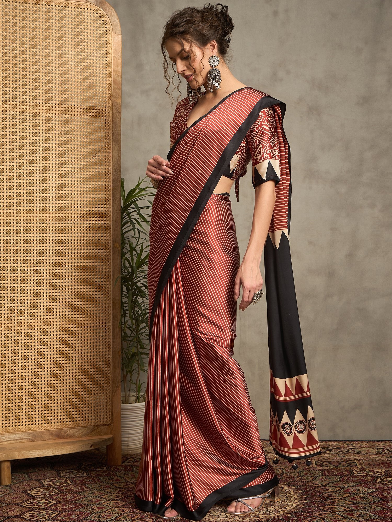 Pure Crepe Striped Saree - Ressa