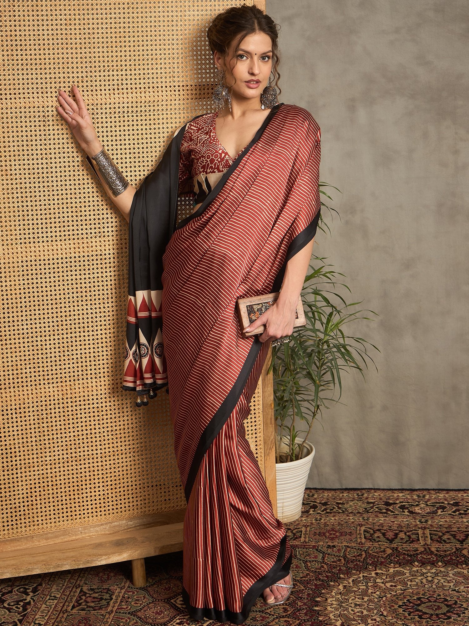 Pure Crepe Striped Saree - Ressa