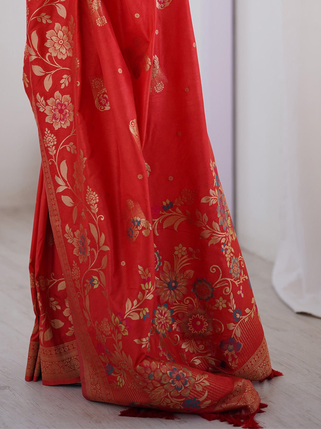 Red Silk Blend Heritage Banarasi Style Zari Woven Saree - Ressa