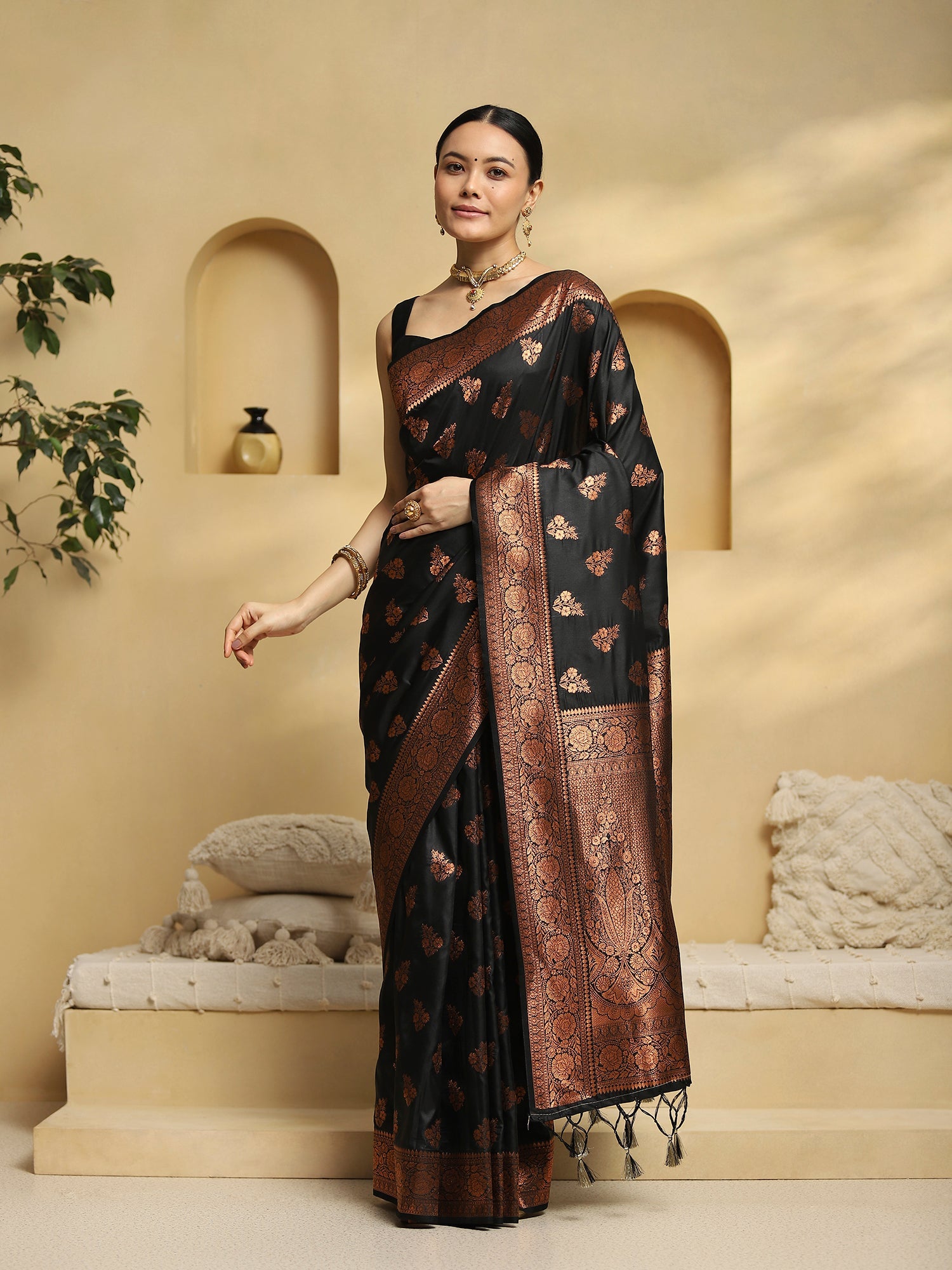 Royal Black Banarasi Silk Blend Saree - Ressa