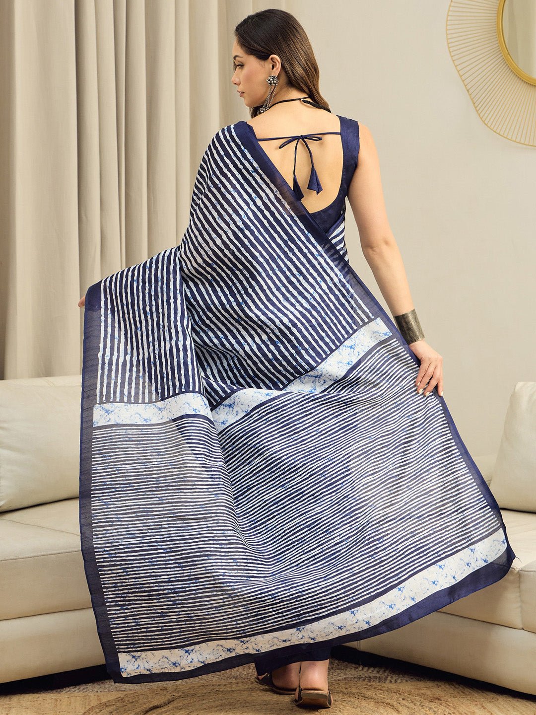 Navy Blue Batik striped Printed Saree - Ressa
