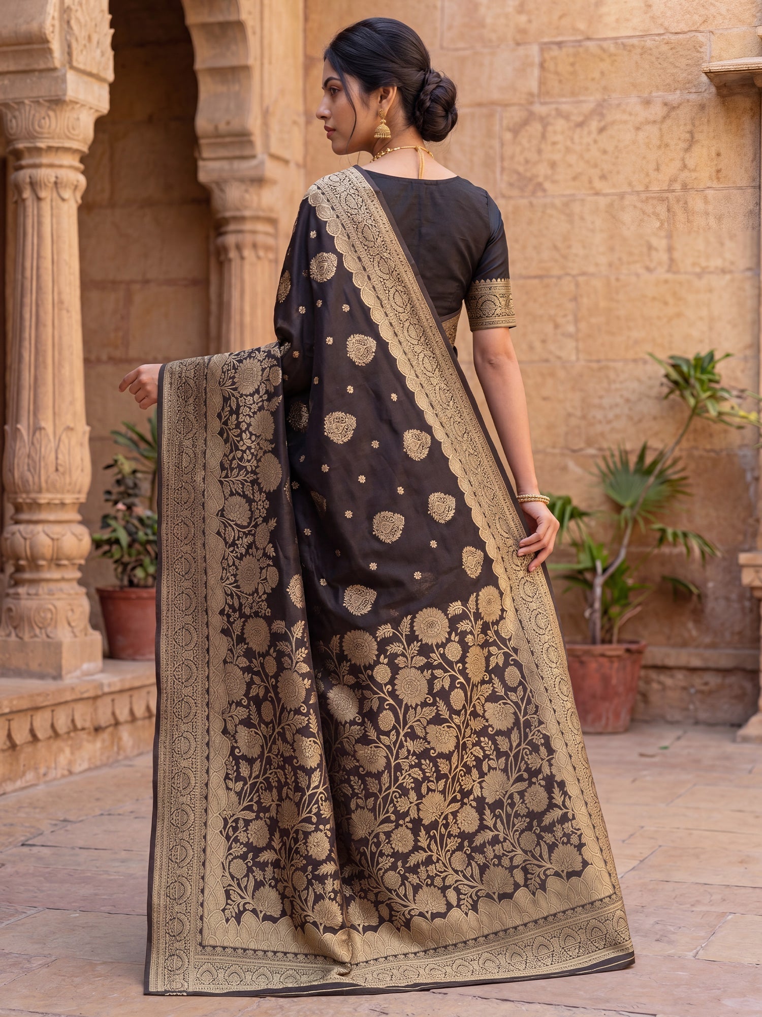 Saree Antique Dark Brown Floral Vine Banarasi Silk - Ressa