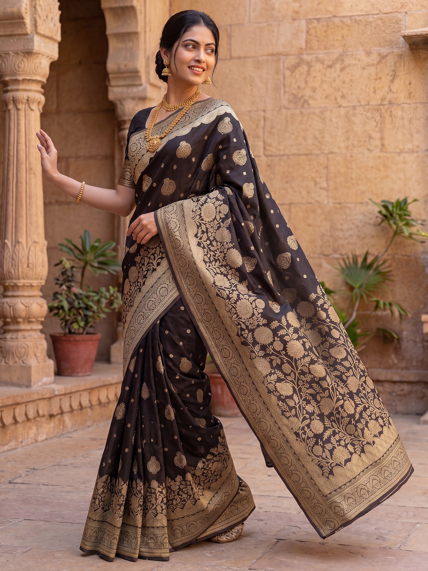 Saree Antique Dark Brown Floral Vine Banarasi Silk - Ressa