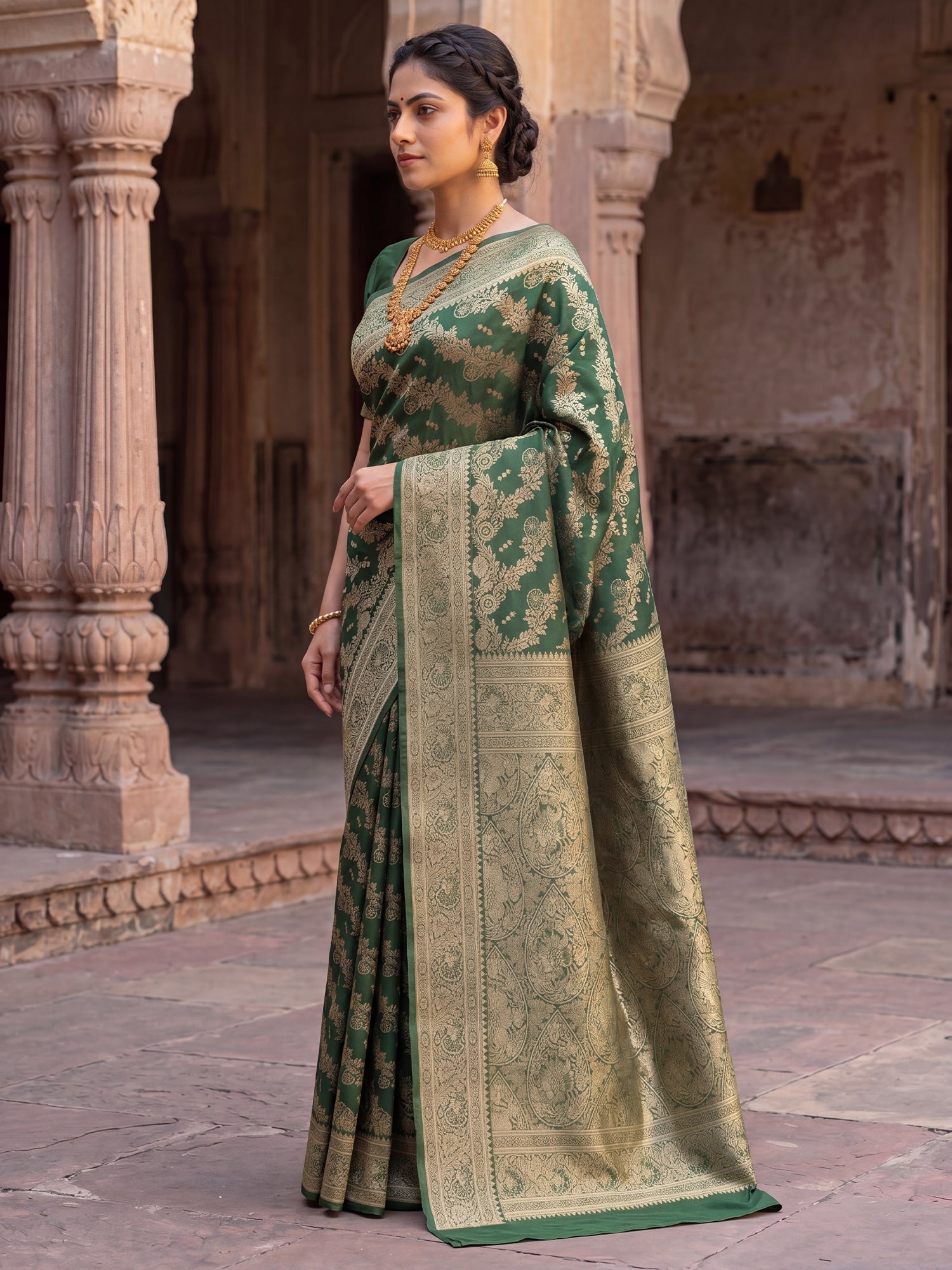 Saree Deep Emerald Green Diagonal Foliage Banarasi Silk - Ressa