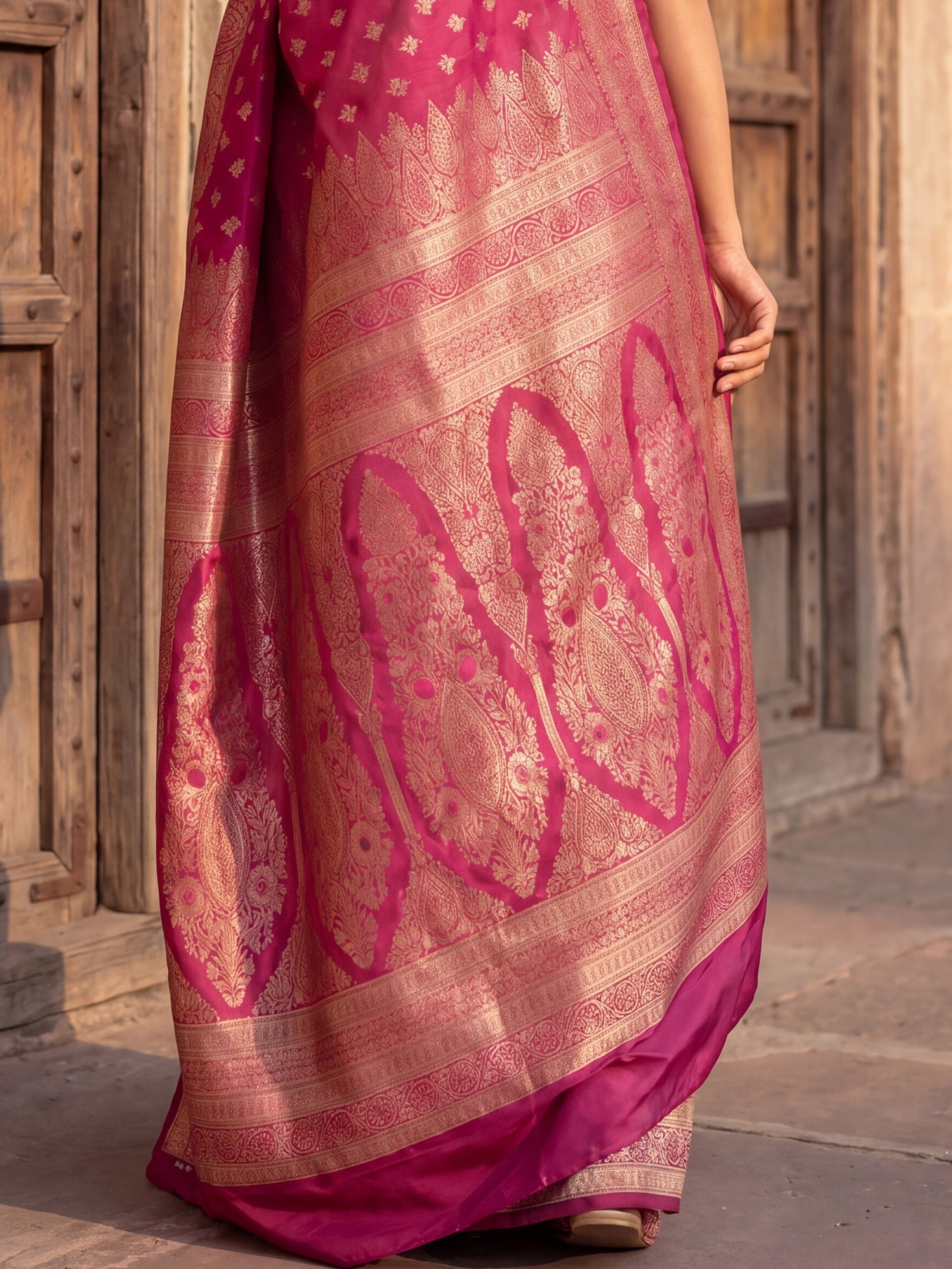 Saree Festive Magenta Pink Floral Butti Banarasi Silk - Ressa