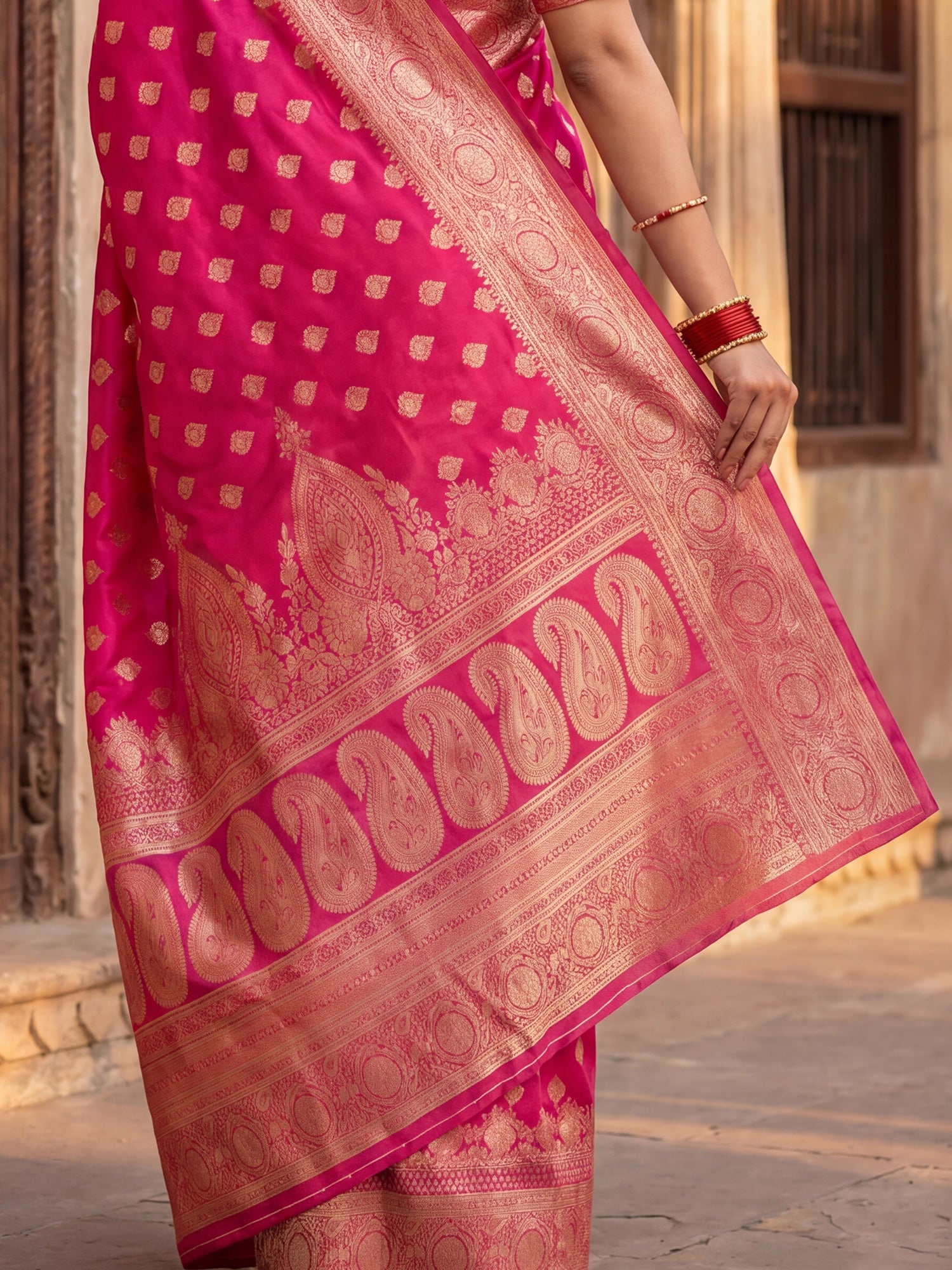 Saree Festive Rani Pink Floral Butti Banarasi Silk - Ressa