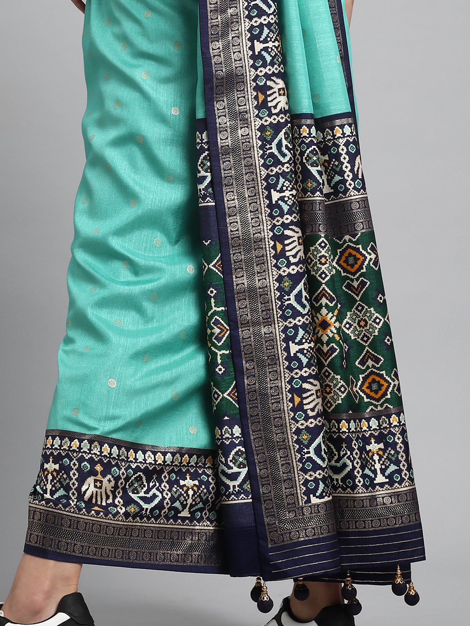 Sea Green and Black Silk Blend Saree - Ressa