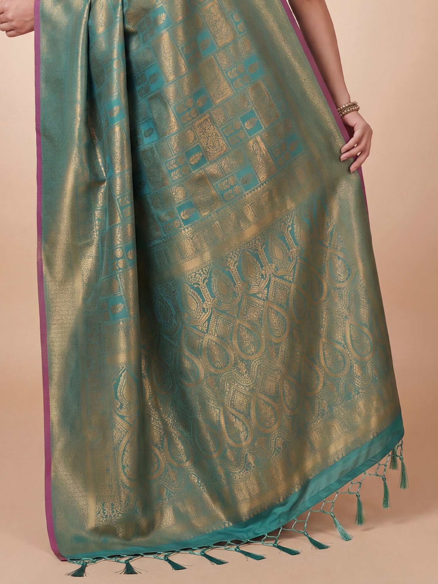 Sea Green Gold Kanjivaram Silk Saree - Ressa