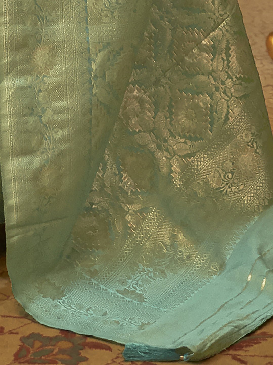 Sea Green Kanjivaram Woven Silk Blend Silver Zari Work Blouse Saree - Ressa