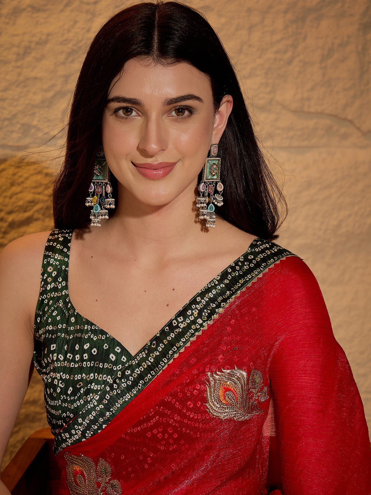 Silk Blend Gold Zari Floral Buti Saree - Ressa