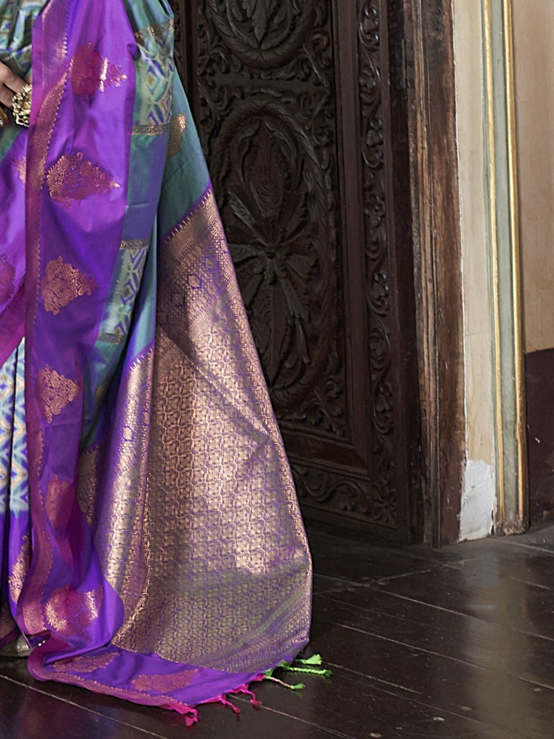 Silk Blend Zari Woven Border saree - Ressa