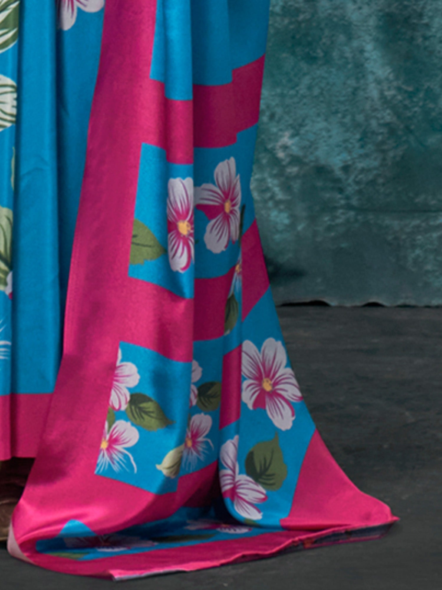 Sky Blue & Pink & Silk Blend Floral Digital Print Saree - Ressa
