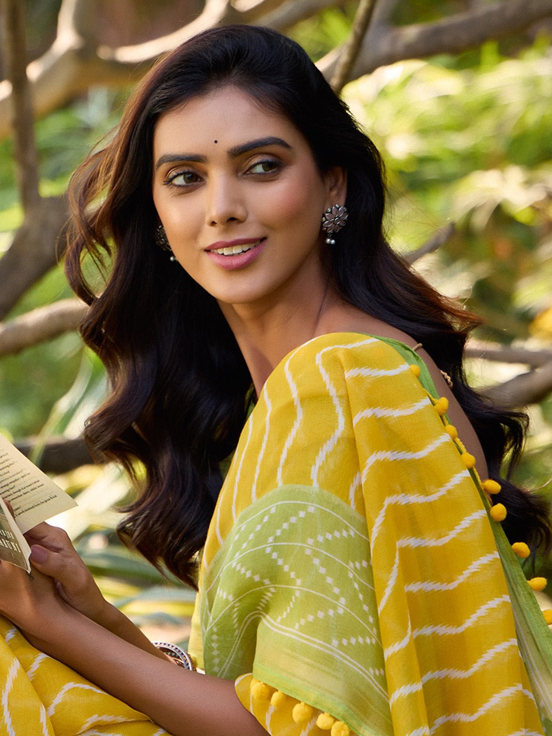Sunshine Yellow & Lime Green Two-Tone Cotton Saree - Ressa