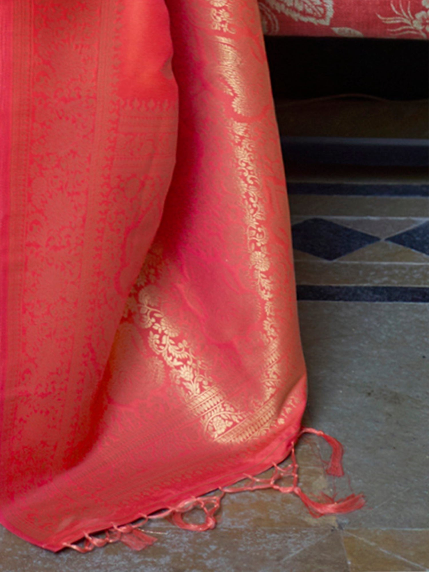 two-tone Red Banarasi Silk Blend Saree - Ressa