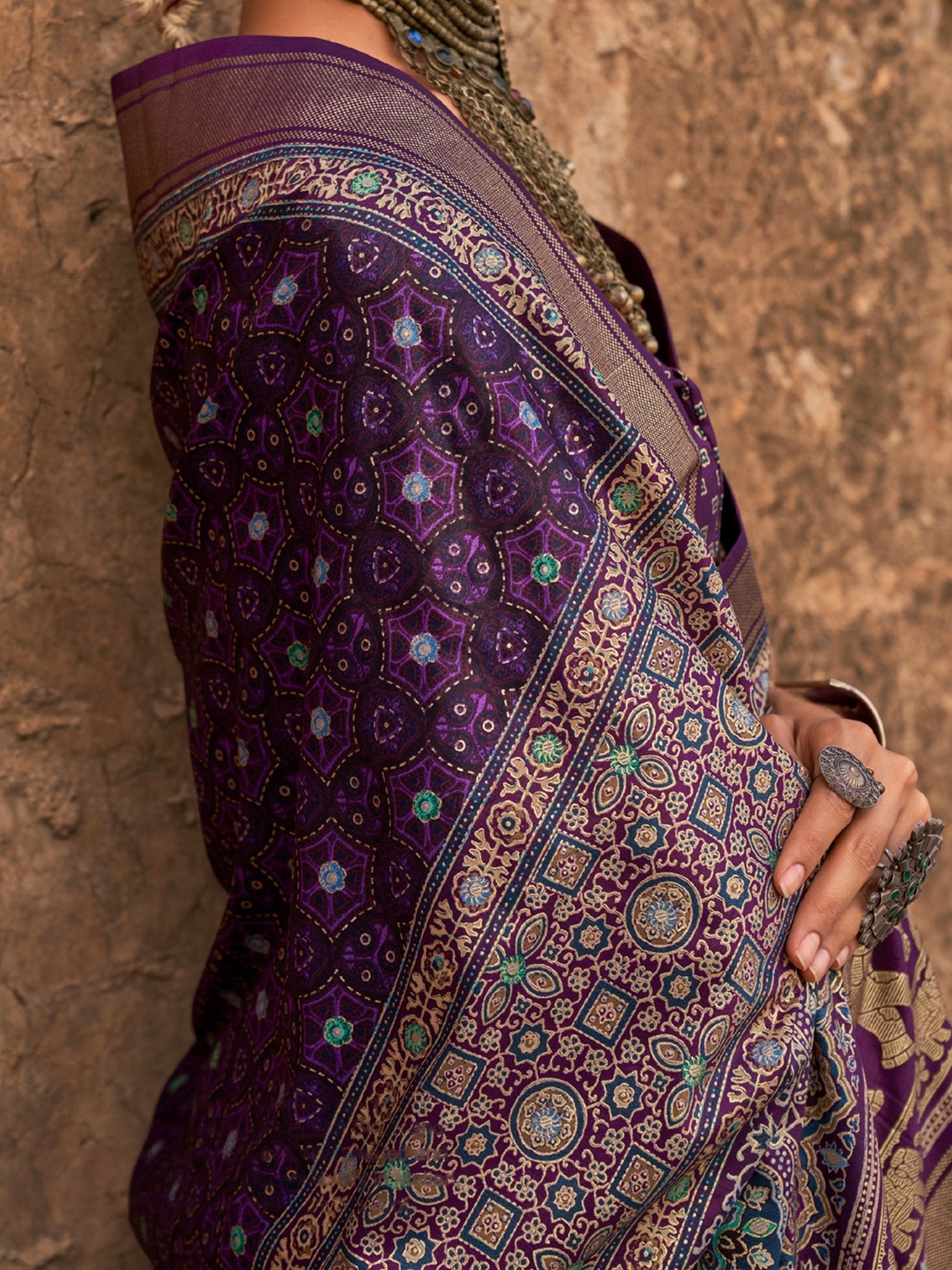 Violet Silk Blend Heritage Banarasi Style Zari Woven saree - Ressa