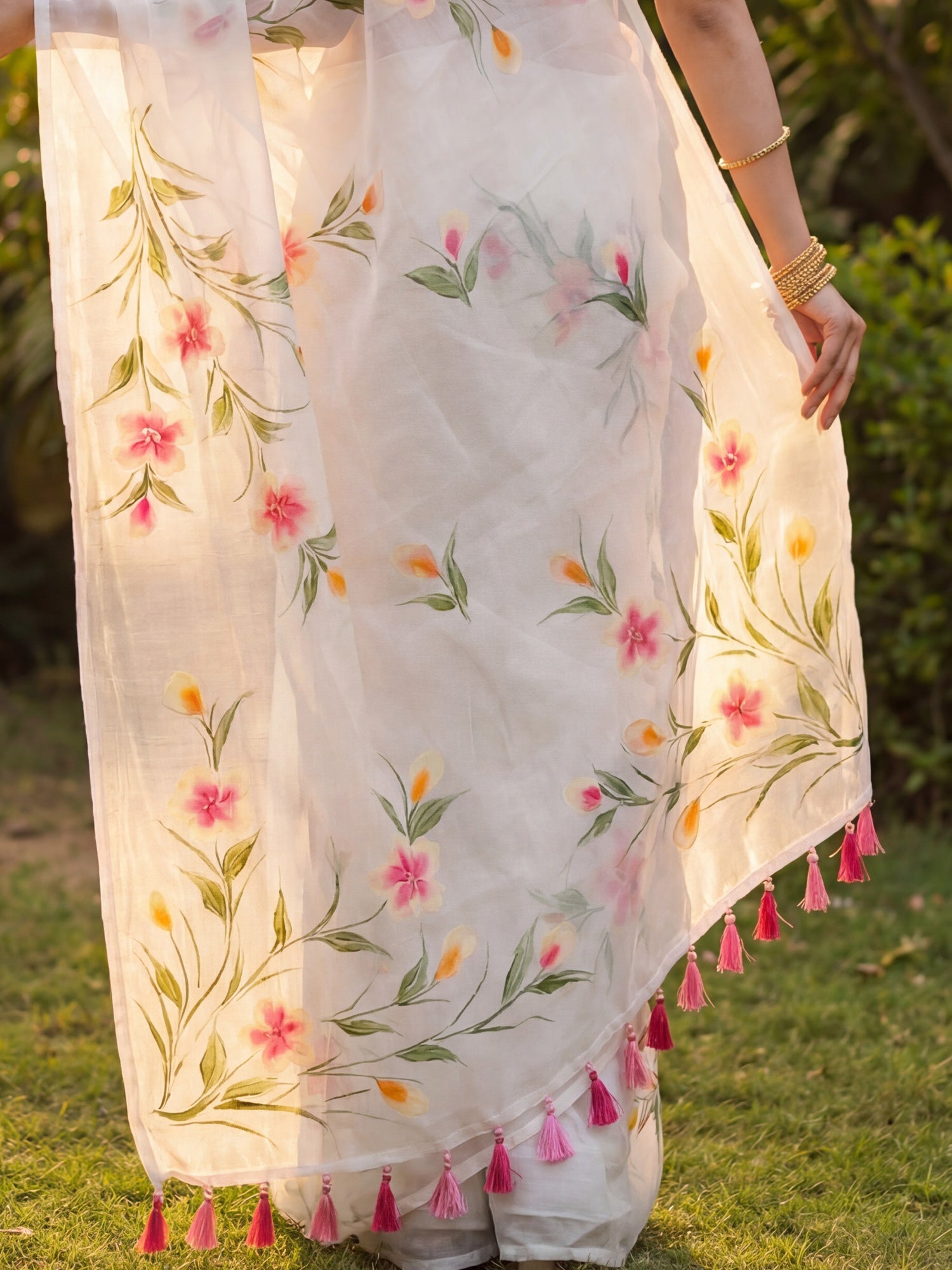 White Chinnon Hand Printed Saree - Ressa