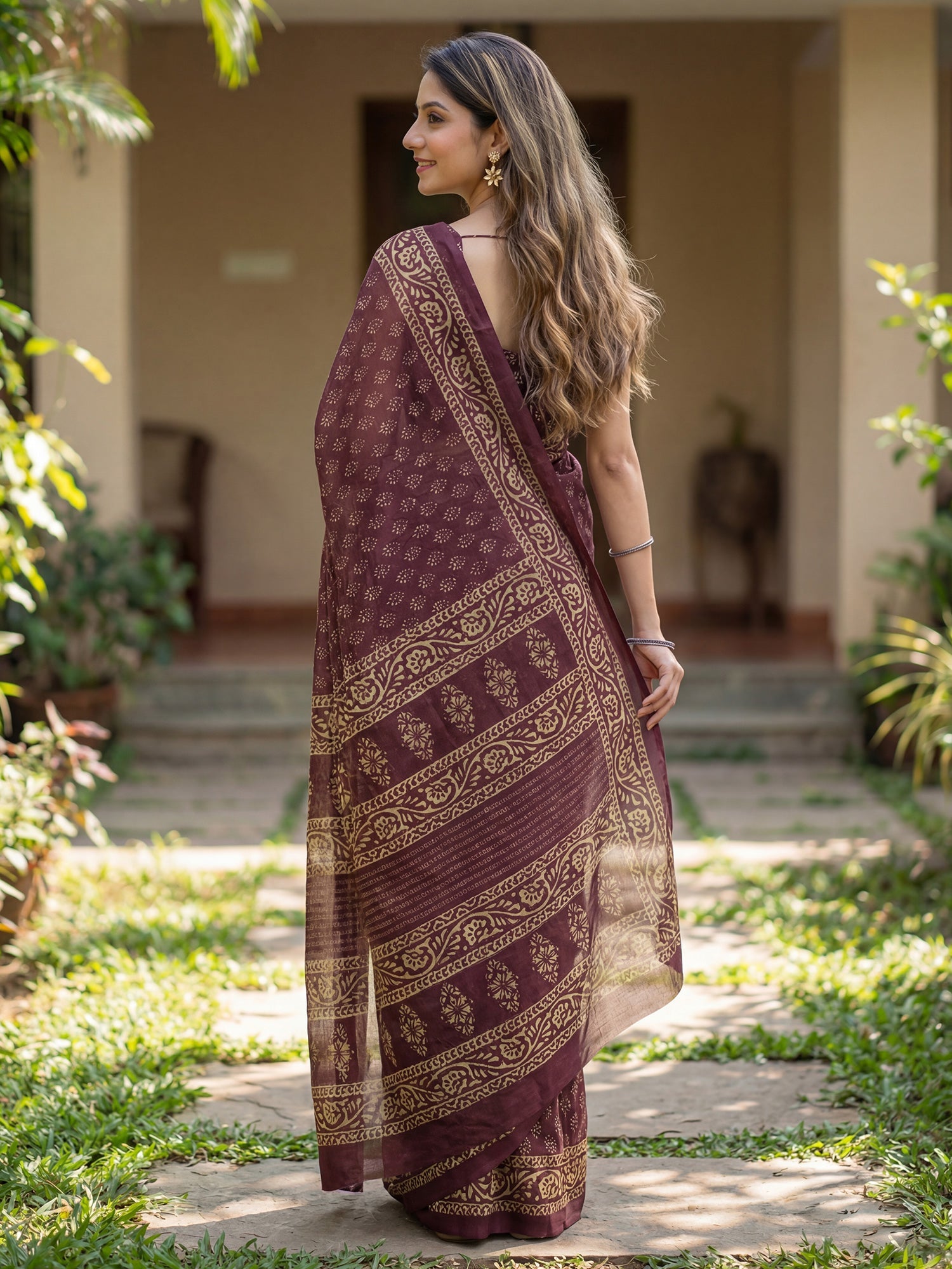 Wine Cotton Blend Printed Saree - Ressa