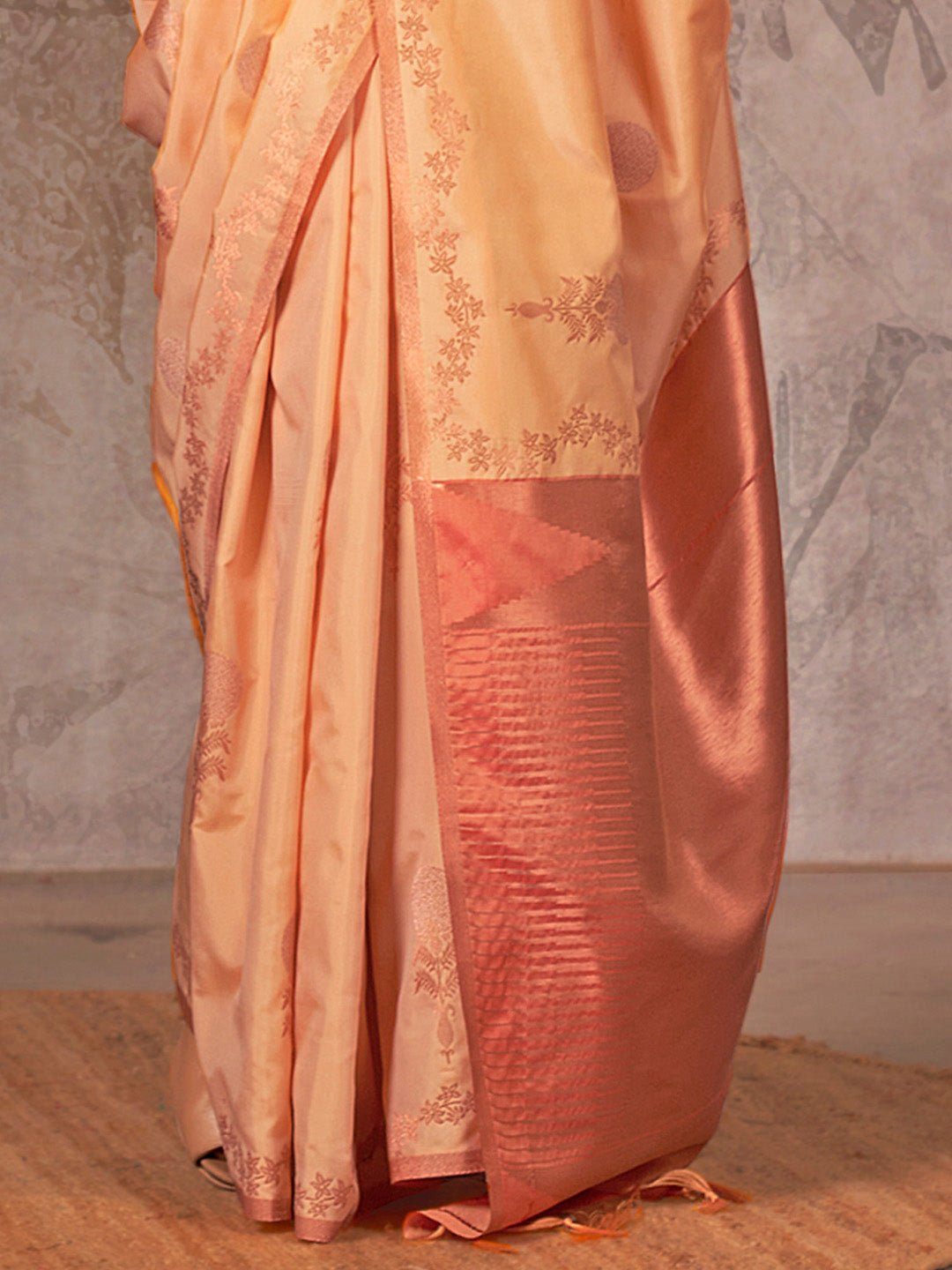 Yellow Banarasi Silk Copper Zari Floral Weaving Saree - Ressa
